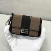 FD0136WXK-CL　フェンディ FENDI 2021年最新入荷 バゲットポーチ ミニ クラッチバッグ 小銭入れ 短財布 手持ちかばん