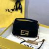 FD320AsK-CL　フェンディ FENDI 2021年最新入荷 バゲットバッグ 斜め掛けショルダーバッグ クロスボディバッグ レディースかばん