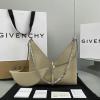 GV23817X-GH　ジバンシー GIVENCHY 2021年最新作 アンティゴナスモール レザークロスボディバッグ 斜め掛け ショルダーバッグ レディースかばん 