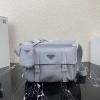 PD1BD953QL-GH　プラダ PRADA 2021年最新作 フラップバッグ 斜め掛け ショルダーバッグ クロスボディバッグ メンズかばん ナイロン
