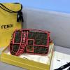 FD772SR-168　フェンディ FENDI 2021年最新作 バゲット クラッチ トートバッグ 2way 斜め掛け ショルダーバッグ クロスボディバッグ レディースかばん ファブリック バッグ