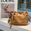 LE052030Z-DDB　ロエベ LOEWE 2021年最新入荷 フラメンコ ミニクラッチ  ショルダーバッグ ドローストリングバッグ クロスボディバッグ レディースかばん カーフレザー 