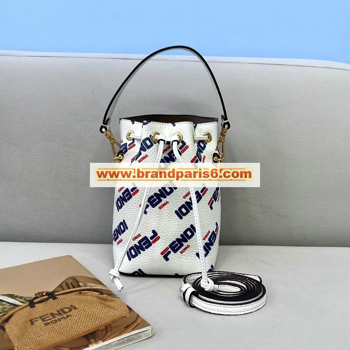 FD36030BS-CL　フェンディ FENDI 2021年最新入荷 モン トレゾール バゲットバッグ 斜め掛け ショルダーバッグ トートバッグ クロスボディ ドローストリングバッグ レディースかばん