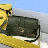 FD0131LMG-168　フェンディ FENDI 2021年最新入荷 バゲットバッグ 斜め掛け ショルダーバッグ ウェストバッグ チェストバッグ クロスボディ ナイロン 