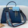 FD2121ML-168　フェンディ FENDI 2021年最新入荷 ピーカブー トートバッグ トップハンドルバッグ ハンドバッグ カーフレザー