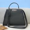 FD2311LQSH-168　フェンディ FENDI 2021年最新入荷 ピーカブー トートバッグ トップハンドルバッグ ハンドバッグ 2way 斜め掛け ショルダーバッグ カーフレザー 