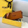 FD70304TH-168　フェンディ FENDI 2021年最新入荷 横長ボックス ハードなバッグ クロスボディバッグ 斜め掛け ショルダーバッグ