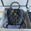 CH2608KK-CC　シャネル CHANEL 2021年最新入荷 トップハンドルバッグ バゲットバッグ 2way 斜め掛け ショルダーバッグ クロスボディバッグ ドローストリングバッグ ラムスキン