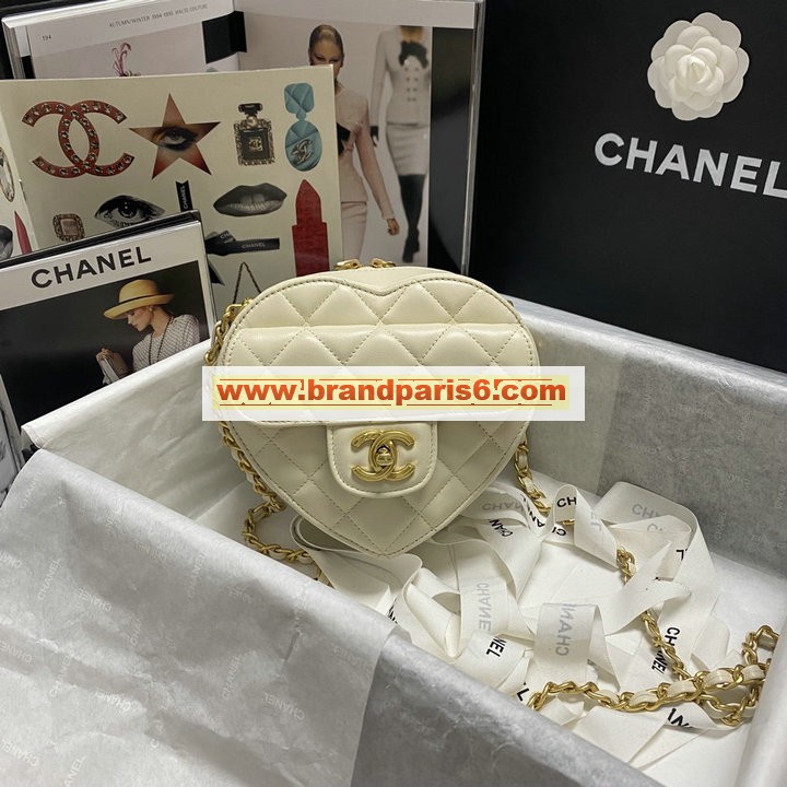 CH2061XBS-CC　シャネル CHANEL 2021年最新入荷 ハート 斜め掛け ショルダーバッグ クロスボディバッグ レディースかばん ラムスキン 