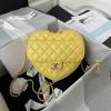 CH2928YL-025　シャネル CHANEL 2021年最新入荷 ハート 斜め掛け ショルダーバッグ クロスボディバッグ レディースかばん ラムスキン