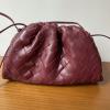 BOV576227XBJH-aj　ボッテガヴェネタ BOTTEGAVENETA 2021年最新入荷 ミニ ザ ポーチ 斜め掛け ショルダーバッグ クロスボディバッグ レディースかばん ラムスキン 