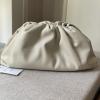 BOV576227ZPBS-aj　ボッテガヴェネタ BOTTEGAVENETA 2021年最新入荷 ザ ポーチ 手持ちかばん クラッチバッグ イブリングバッグ レディースかばん ラムスキン
