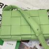 BOV578004QG-aj　ボッテガヴェネタ BOTTEGAVENETA 2021年最新入荷 パデッド カセット 斜め掛け ショルダーバッグ レディースかばん ラムスキン