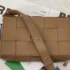 BOV578004SX-aj　ボッテガヴェネタ BOTTEGAVENETA 2021年最新入荷 パデッド カセット 斜め掛け ショルダーバッグ レディースかばん ラムスキン