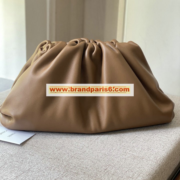 BOV576227ZPQK-aj　ボッテガヴェネタ BOTTEGAVENETA 2021年最新入荷 ザ ポーチ 手持ちかばん クラッチバッグ イブリングバッグ レディースかばん ラムスキン