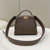 FD2125BHS-168　フェンディ FENDI 2022年最新入荷 ピーカブー トートバッグ トップハンドルバッグ ハンドバッグ 2way 斜め掛け ショルダーバッグ クロスボディバッグ カーフレザー