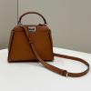 FD2590FLJT-168　フェンディ FENDI 2022年最新入荷 ピーカブー トートバッグ トップハンドルバッグ ハンドバッグ 2way 斜め掛け ショルダーバッグ クロスボディバッグ カーフレザー