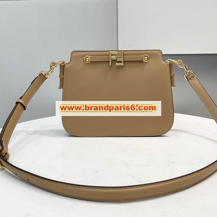 FD8503QXS-168　フェンディ FENDI 2022年最新入荷 touch 斜め掛け ショルダーバッグ クロスボディバッグ レディースかばん 