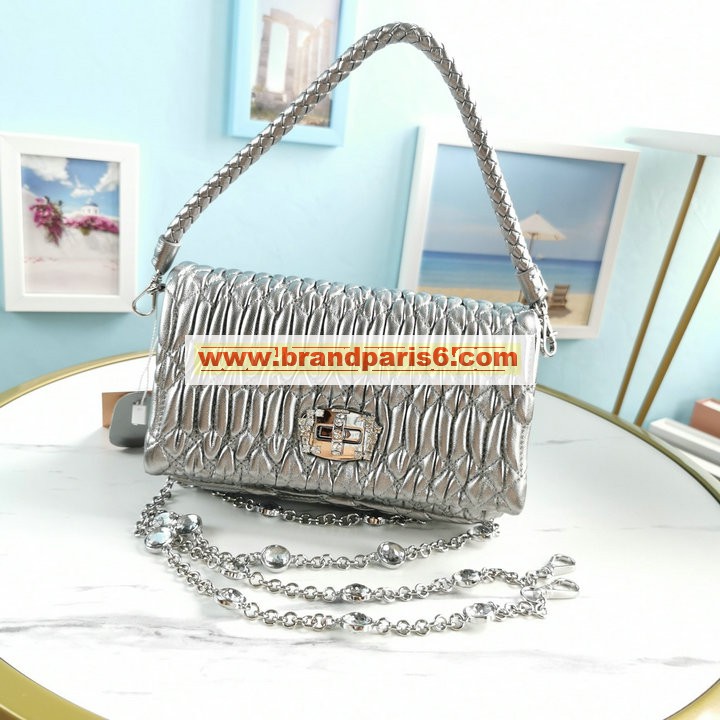 MM5BH012YS-99　ミュウミュウ MIUMIU 2022年最新入荷 ホーボーバッグ 肩掛け ショルダーバッグ レディースかばん マテラッセ レザー