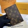 M62089LM-057　ルイヴィトン LOUISVUITTON 2022年最新入荷 クーヴェルテュール パスポール NM パスポートケース カードケース モノグラムキャンパス 