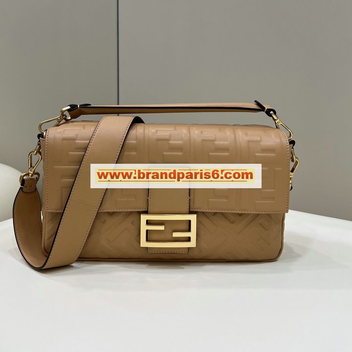 FD0192TH-168　フェンディ FENDI 2022年最新入荷 バゲット トップハンドルバッグ 2way 斜め掛け ショルダーバッグ レディースかばん クロスボディバッグ ラムスキン