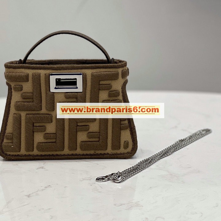 FD8523HS-168　フェンディ FENDI 2022年最新入荷 ピーカーブー ミニ ハンドバッグ 2way 斜め掛け ショルダーバッグ クロスボディバッグ チェーンポーチ レディースかばん 