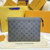 M30840-057　ルイヴィトン LOUISVUITTON 2022年最新入荷 ポシェット ヴォワヤージュ MM ポーチ 手持ちかばん クラッチバッグ メンズかばん モノグラムキャンバス タイガレザー