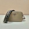 PD1BD082ZQH-GH　プラダ PRADA 2022年最新入荷 スクエアバッグ 斜め掛け ショルダーバッグ クロスボディバッグ カーフレザー レディースかばん