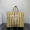 PD1BG392TQY-GH　プラダ PRADA 2022年最新入荷 ラフィア トートバッグ ハンドバッグ トップハンドルバッグ レディースかばん