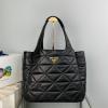PD1BG449BK-025　プラダ PRADA 2022年最新入荷 トップハンドルバッグ ミディアム トートバッグ ハンドバッグ レディースかばん ショッピングバッグ ラムスキン