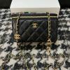 CH3120BK-CC　シャネル CHANEL 2022年最新入荷 ヴァニティー ケース チェーンポーチ 斜め掛け ショルダーバッグ クロスボディバッグ レディースかばん 化粧かばん 
