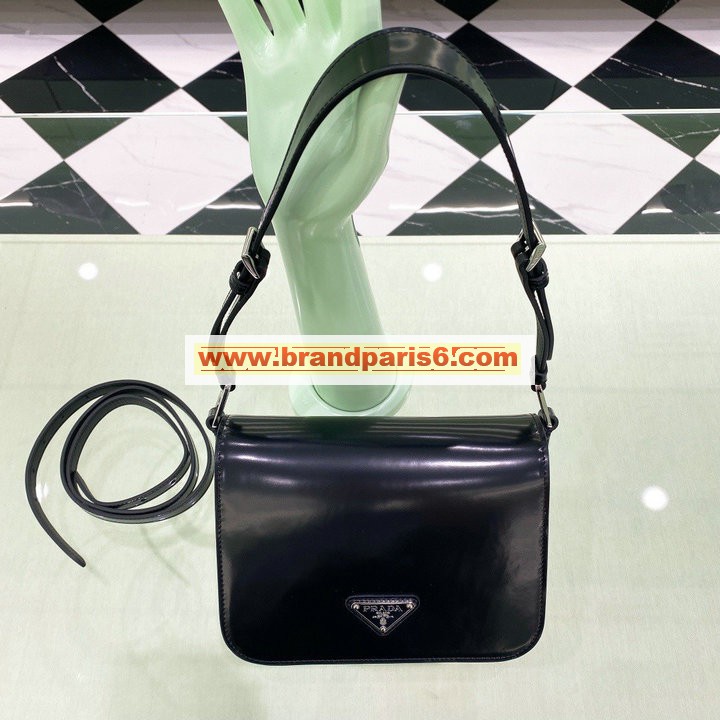 PD1BD308BK-025　プラダ PRADA 2022年最新入荷 フラップバッグ 斜め掛け ショルダーバッグ クロスボディバッグ カーフレザー