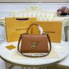 M57897-057　ルイヴィトン LOUISVUITTON 2022年最新入荷 ツイスト ワンハンドル PM トートバッグ 2way 斜め掛け ショルダーバッグ レディースかばん トリヨンレザー