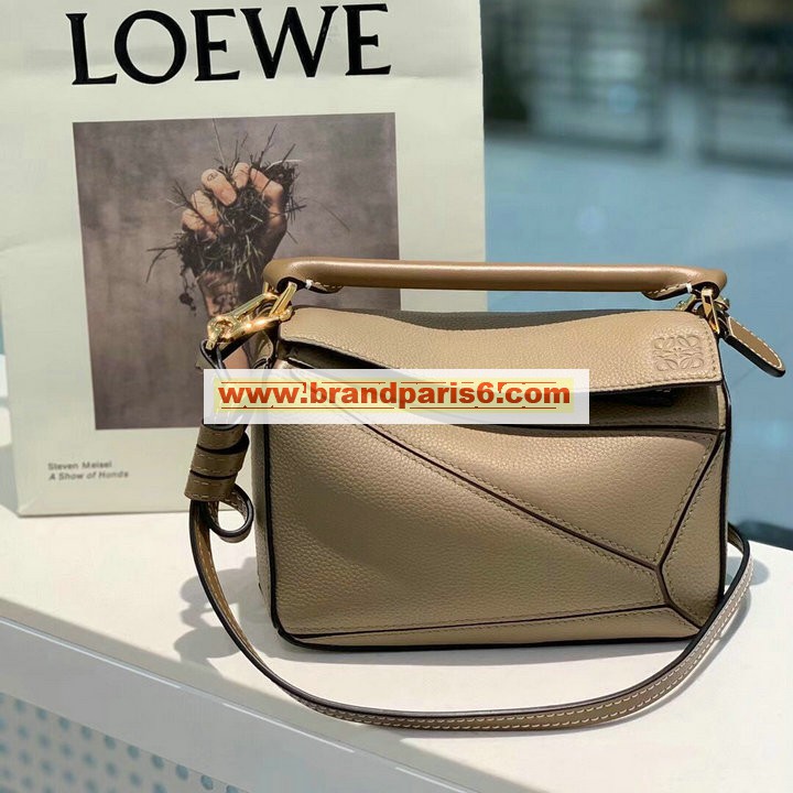 LE522048NQX-GH　ロエベ LOEWE 2023年最新入荷 パズル ミニ トートバッグ 斜め掛け ショルダーバッグ クロスボディバッグ レディースかばん クロスボディバッグ カーフレザー