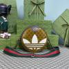 GG702640TH-057　グッチ GUCCI 2023年最新入荷 adidas x Gucci ラウンドバッグ 斜め掛け ショルダーバッグ クロスボディバッグ カメラバッグ レザー