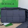 BOV628951PLHL-aj　ボッテガヴェネタ BOTTEGAVENETA 2023年最新入荷 パデッド テック カセット フラップバッグ 斜め掛け ショルダーバッグ クロスボディバッグ マグネットクロージャー