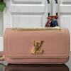 M22585-057　ルイヴィトン LOUISVUITTON 2023年最新入荷 ロックミー East West チェーン フラップバッグ 斜め掛け ショルダーバッグ クロスボディバッグ カーフレザー