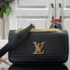 M22303-057　ルイヴィトン LOUISVUITTON 2023年最新入荷 ロックミー East West チェーン フラップバッグ 斜め掛け ショルダーバッグ クロスボディバッグ カーフレザー