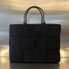 BOV718401BQBK-99　ボッテガヴェネタ BOTTEGAVENETA 2023年最新入荷 ミディアム アルコ トートバッグ トップハンドルバッグ ハンドバッグ ショルダーバッグ