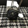 CH2198BK-CC　シャネル CHANEL 2023年最新入荷 チェーン クラッチ ヴァニティー ケース 斜め掛け ショルダーバッグ クロスボディバッグ 化粧かばん 