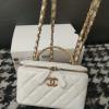 CH68070BS-CC　シャネル CHANEL 2023年最新入荷 チェーン クラッチ ヴァニティー ケース トートバッグ 斜め掛け ショルダーバッグ クロスボディバッグ 化粧かばん