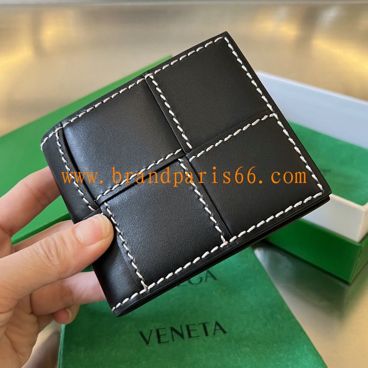 BOV743004BK-aj　ボッテガヴェネタ BOTTEGAVENETA 2023年最新入荷 カセット 二つ折り短財布 ショートウォレット カード入れ 札入れ