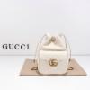 GG746433BS-057　グッチ GUCCI 2023年最新入荷 GGマーモント ミニ バケットバッグ 斜め掛け ショルダーバッグ クロスボディバッグ ドローストリングバッグ