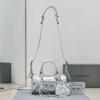 BA743356ZYS-025　バレンシアガ BALENCIAGA 2023年最新入荷 LE CAGOLE ダッフルバッグ トートバッグ 2way ショルダーバッグ クロスボディバッグ ウィメンズバッグ