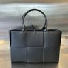 BOV652867QBK-aj　ボッテガヴェネタ BOTTEGAVENETA 2023年最新入荷 スモール アルコ トートバッグ トップハンドルバッグ ハンドバッグ 肩掛け ショルダーバッグ