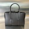 BOV652867QSK-aj　ボッテガヴェネタ BOTTEGAVENETA 2023年最新入荷 スモール アルコ トートバッグ トップハンドルバッグ ハンドバッグ 肩掛け ショルダーバッグ