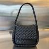 BOV709418BK-aj　ボッテガヴェネタ BOTTEGAVENETA 2023年最新入荷 コブル ショルダーバッグ スモールバッグ クロスボディバッグ フラップバッグ レディースかばん 