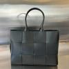 BOV729244QBK-aj　ボッテガヴェネタ BOTTEGAVENETA 2023年最新入荷 ミディアム アルコ トートバッグ ハンドバッグ トップハンドルバッグ レディースかばん