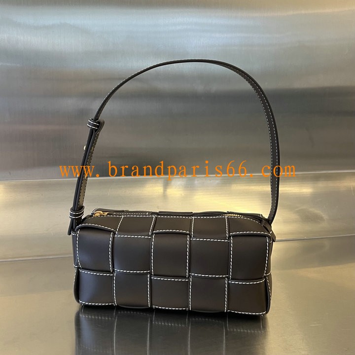 BOV729251CSK-aj　ボッテガヴェネタ BOTTEGAVENETA 2023年最新入荷 スモール ブリック カセット 斜め掛け ショルダーバッグ スクエアバッグ クロスボディバッグ レディースかばん