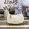 M24108-057　ルイヴィトン LOUISVUITTON 2023年最新入荷 ミニムーン ホーボーバッグ アクセソワール ポーチ ショルダーバッグ モノグラム アンプラント レザー